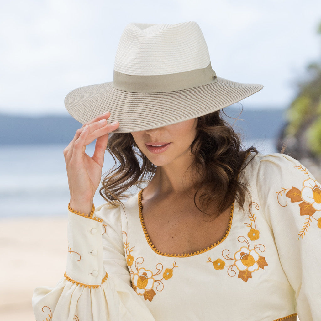 Kristina Flexibraid® Fedora - Mixed Ivory/Khaki